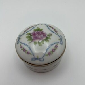 Lefton Ribbon And Roses trinket box made in Japan 02984‎ Vintage
